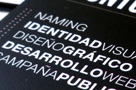Flyer con fondo negro de Alpuntodesal