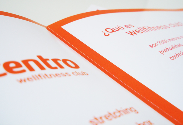 Plano detalle de D&iacute;ptico Naranja Lineacentro Wellfitness Club