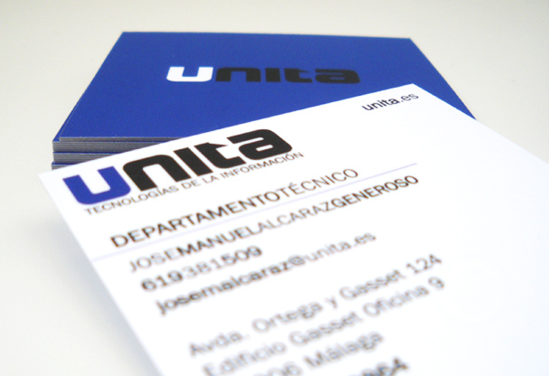 Plano detalle de tarjetas de Tecnolog&iacute;as de la Informaci&oacute;n Unita